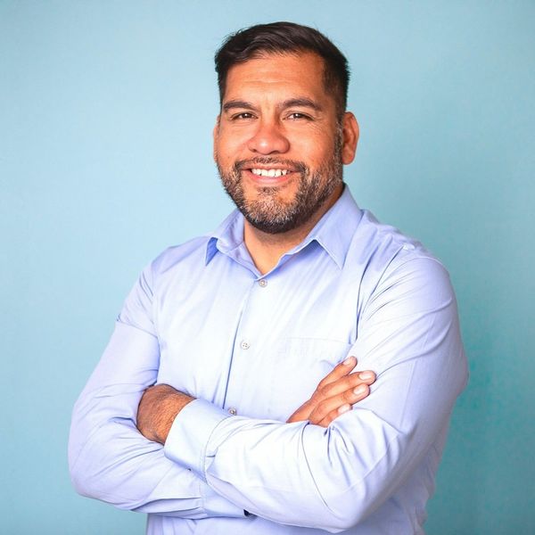 Hugo Soto-Martinez headshot
